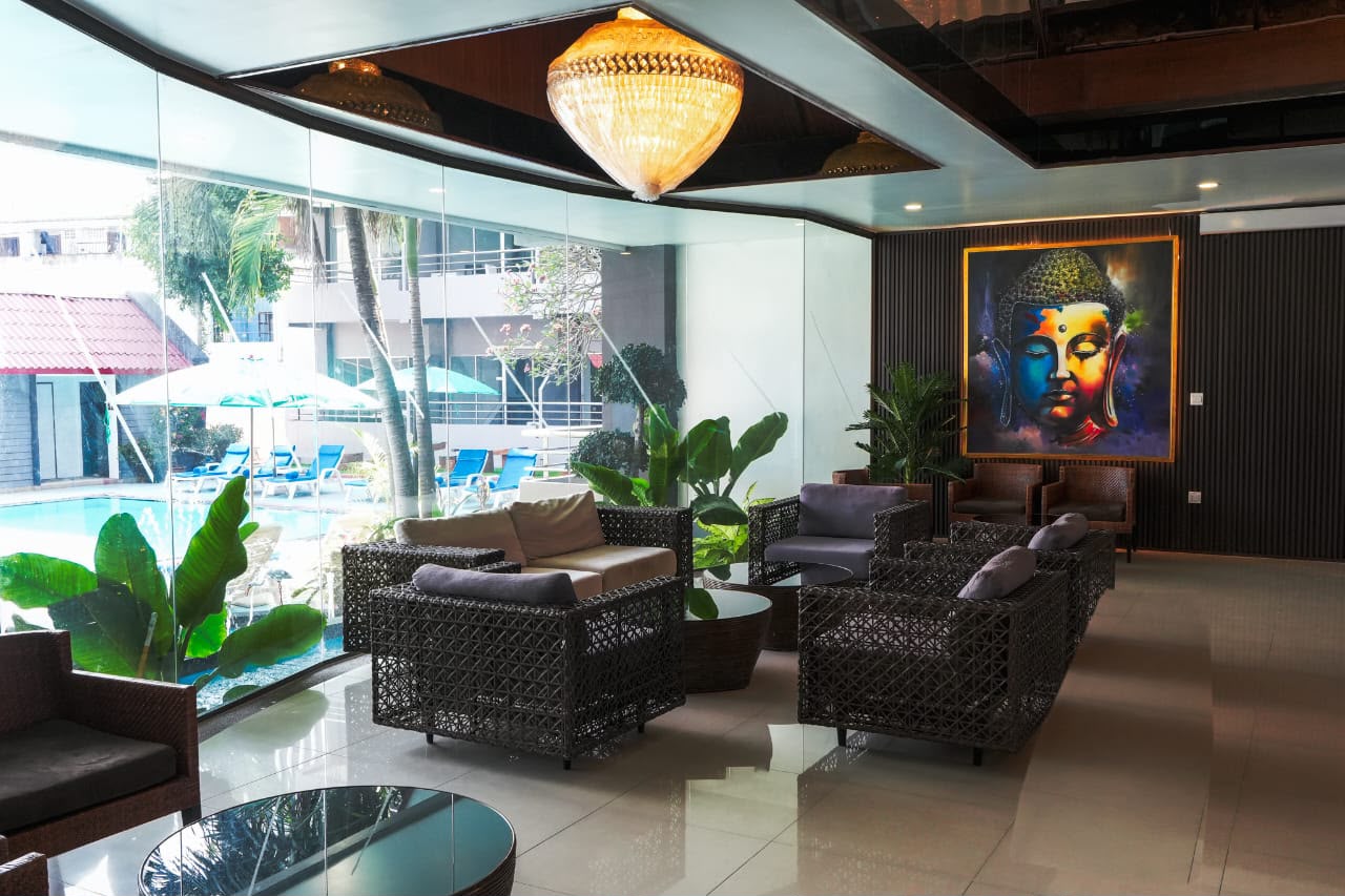 Lobby lounge with Buddha artwork